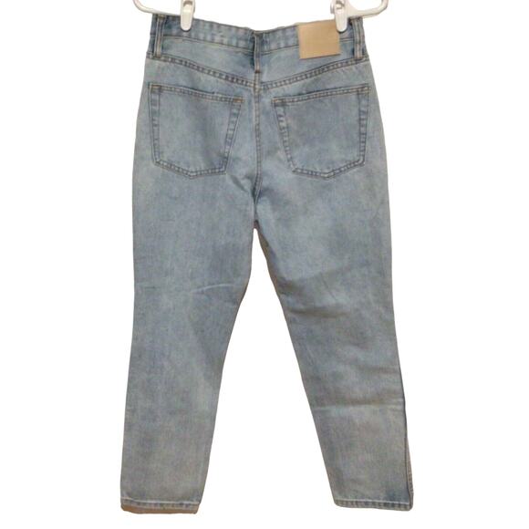 Vestique Women's Light Blue Distressed Denim Jeans Size 28 NWT Casual Style - Picture 4 of 4